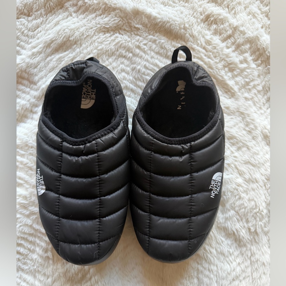 Women’s The North Face Thermoball Traction Mules Size 8 - Picture 6 of 6